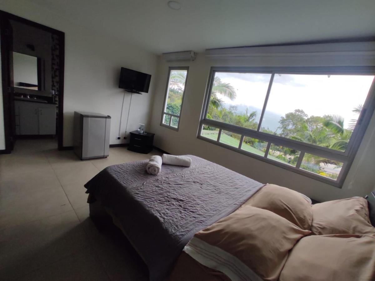Habitacion Privada En Finca Turistica Hualcala La Mesa  Ngoại thất bức ảnh