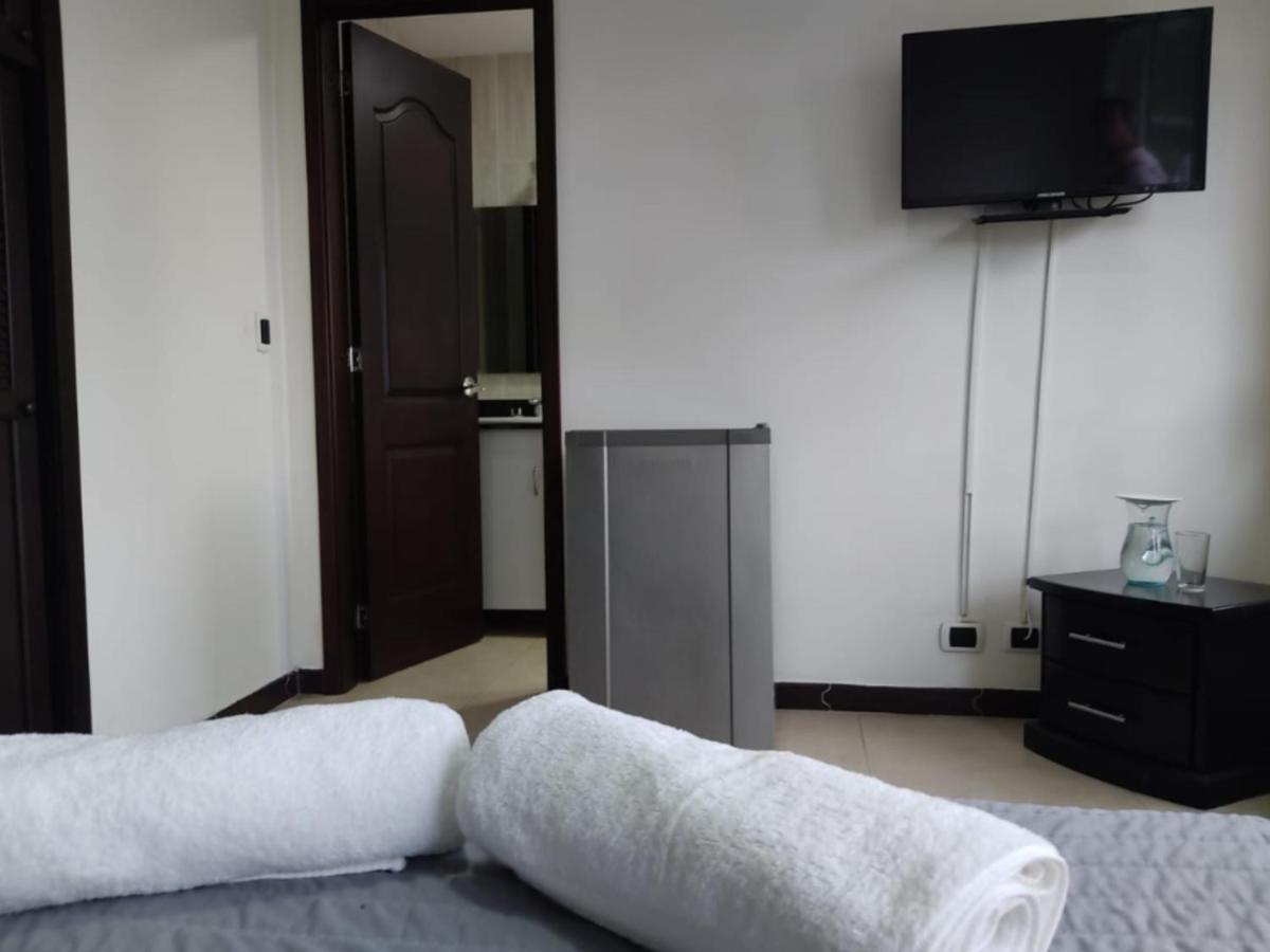 Habitacion Privada En Finca Turistica Hualcala La Mesa  Ngoại thất bức ảnh