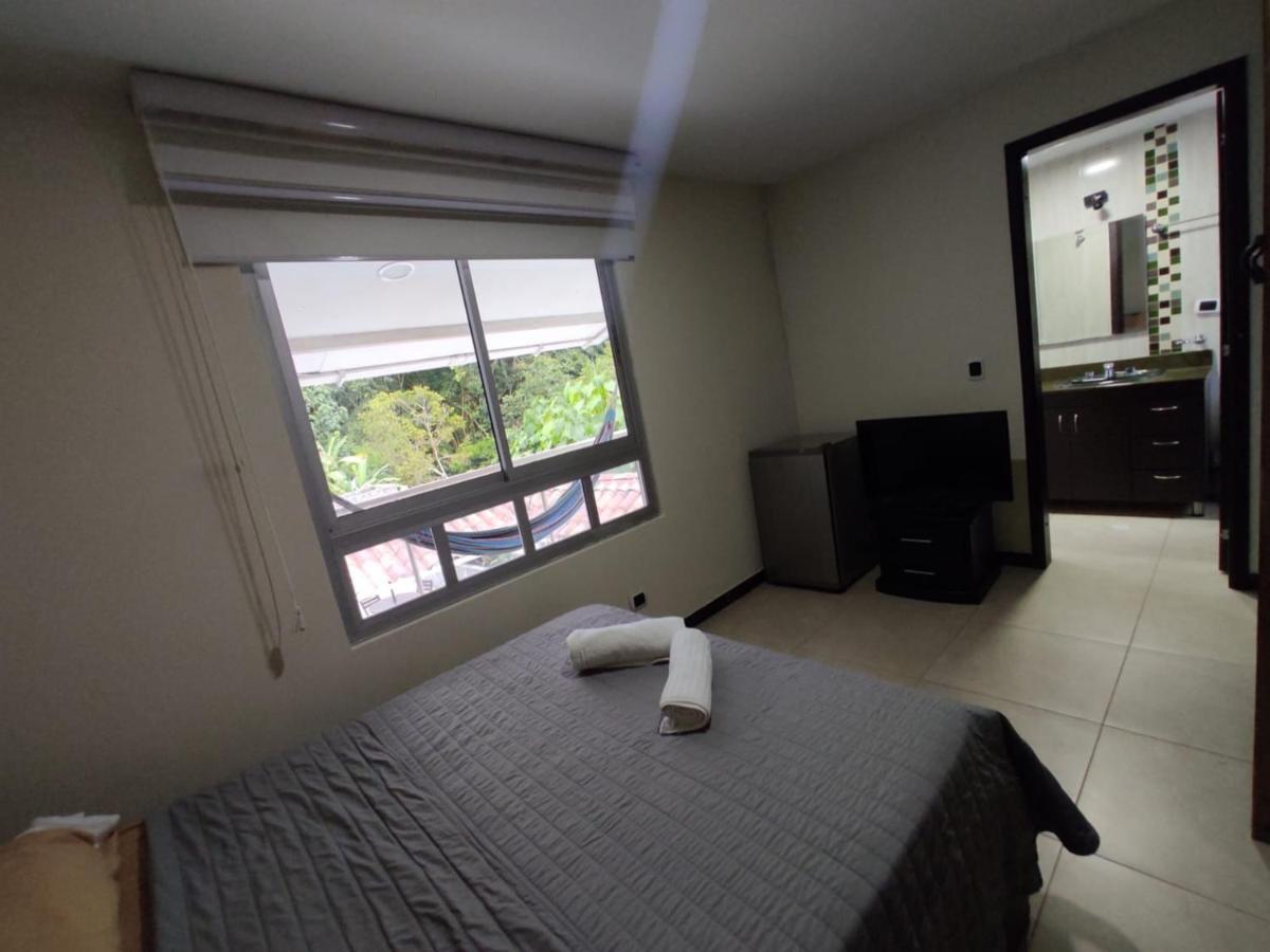 Habitacion Privada En Finca Turistica Hualcala La Mesa  Ngoại thất bức ảnh