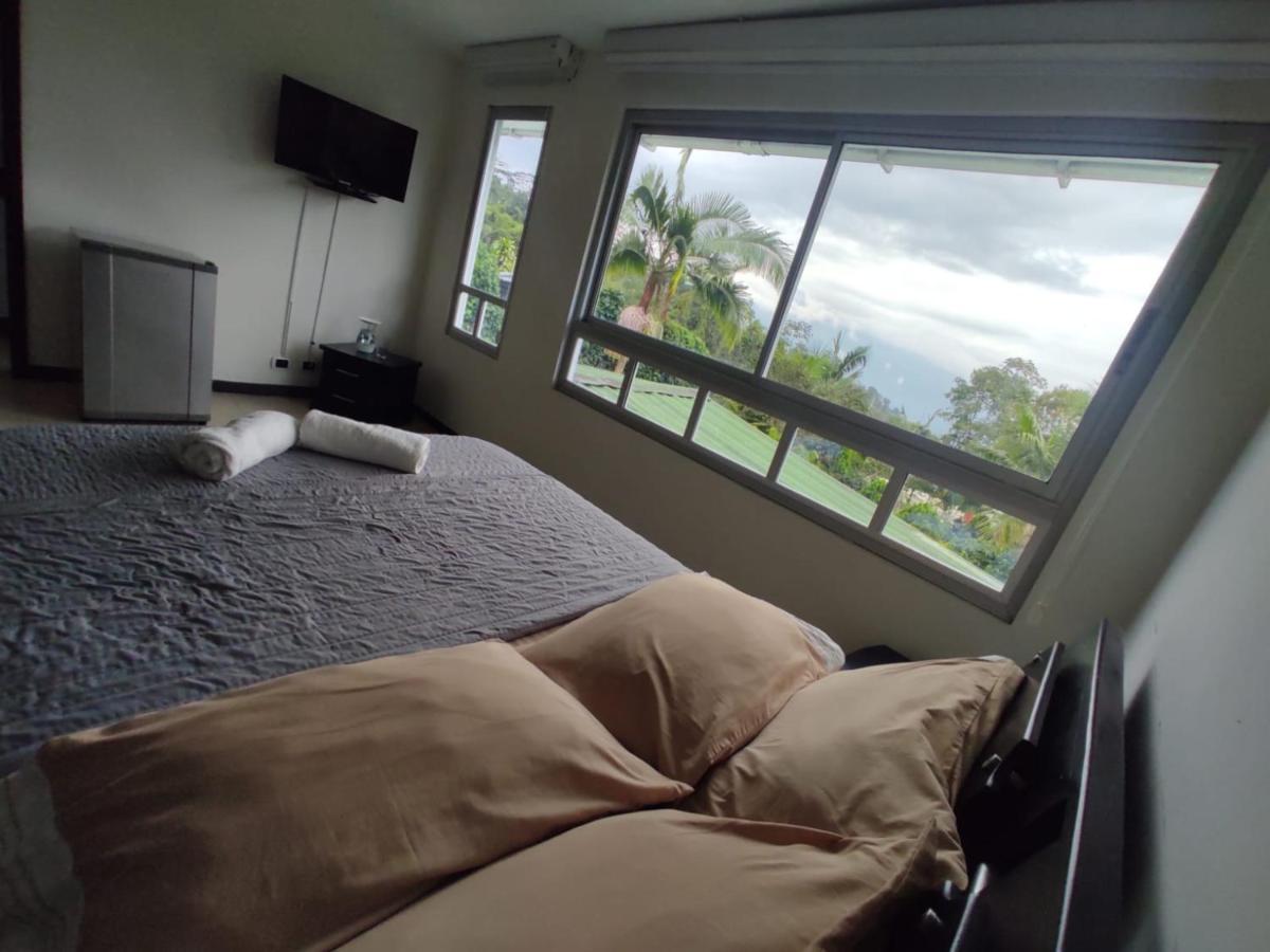 Habitacion Privada En Finca Turistica Hualcala La Mesa  Ngoại thất bức ảnh
