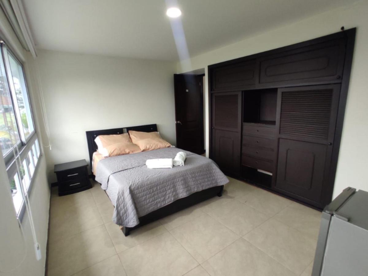 Habitacion Privada En Finca Turistica Hualcala La Mesa  Ngoại thất bức ảnh